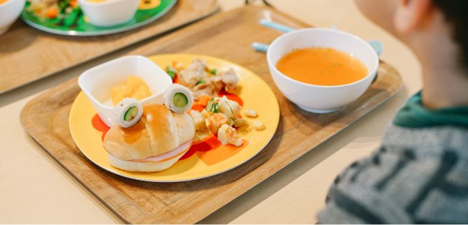 給食の写真
